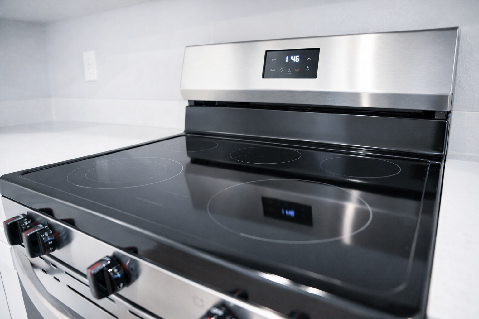 The Island Townhomes – Stainless Stove