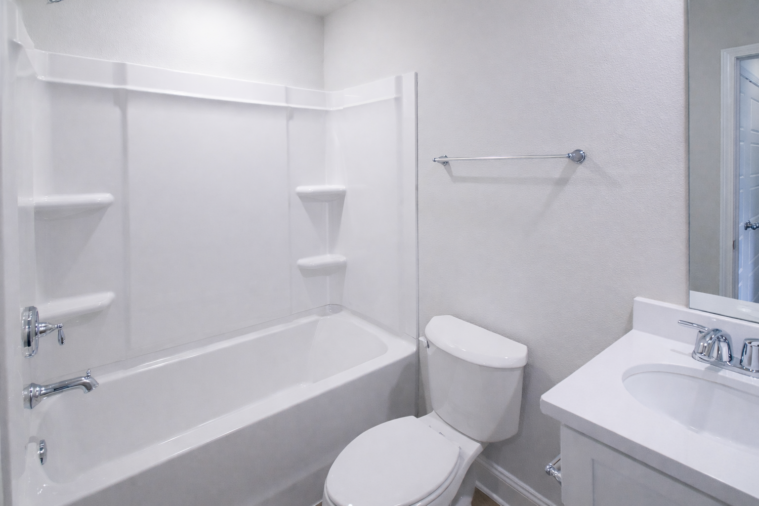 The Island Townhomes – Guest Bath